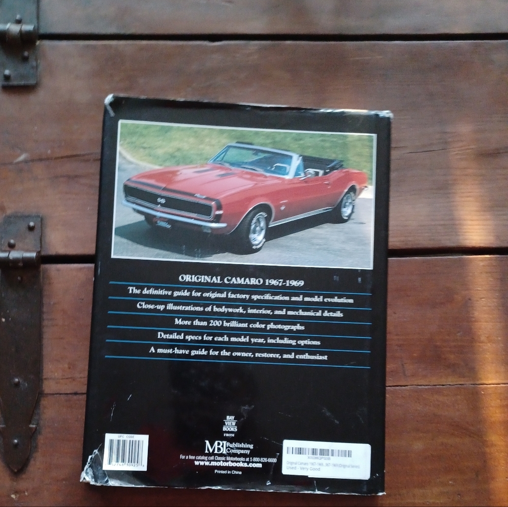 ORIGINAL camaro restorers Guide book rare 2001 - Picture 2 of 2